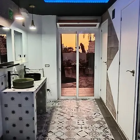Hostel 